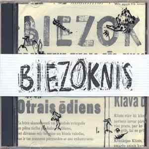 Download Biezoknis - Jūsu Draudzene Tiecas Pēc Jums, Taču Izjūt Arī Bailes