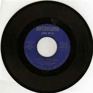 Download Piccolo Coro Dell'Antoniano - Per Un Bicchier Di Vino