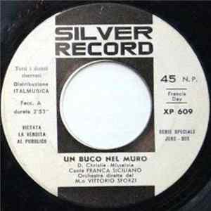 Download Franca Siciliano - Un Buco Nel Muro