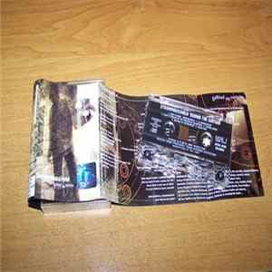 Download StrommoussHeld - Behind The Curtain