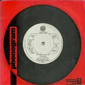 Download Status Quo - She Don't Fool Me