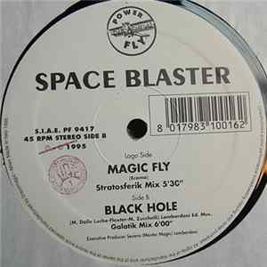Download Space Blaster - Magic Fly / Black Hole