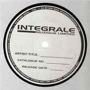 Download DJ Dry aka 3ST - The Hitchhiker